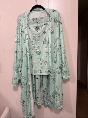 Women’s Mint Floral 3-Piece Sleepwear Set - Brand Unspecified